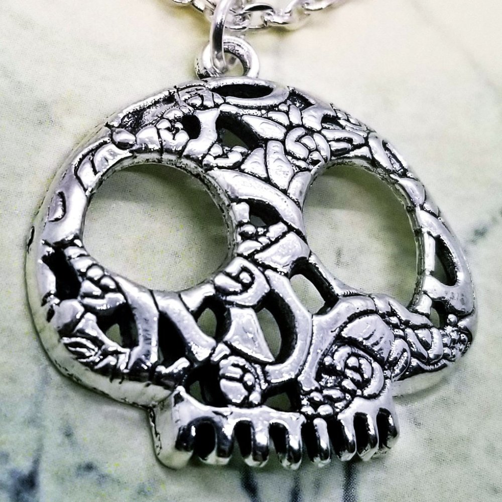 Gothic Ornate Skull Silver Necklace - Picture 2 of 4